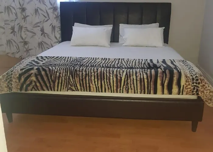Salama Lodge